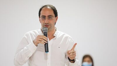 Este viernes se verán equipos económicos de Petro y Duque para iniciar empalme Este viernes se verán equipos económicos de Petro y Duque para iniciar empalme