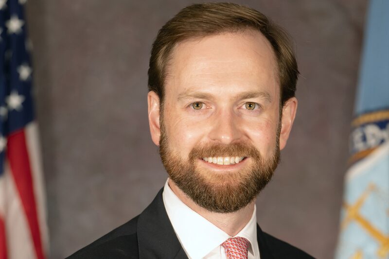 La Comisión es es la principal agencia de protección al consumidor del país y el regulador tecnológico de facto. La Comisión es es la principal agencia de protección al consumidor del país y el regulador tecnológico de facto.