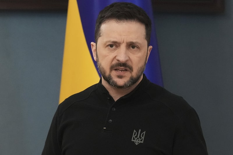 Zelenskiy acusa a Putin de violar la tregua del Domingo de Pascua Zelenskiy acusa a Putin de violar la tregua del Domingo de Pascua