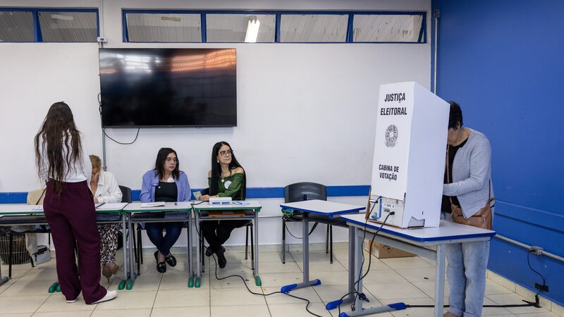 Brasil vive las elecciones más grandes en su historia y elige entre Lula y Bolsonaro Brasil vive las elecciones más grandes en su historia y elige entre Lula y Bolsonaro