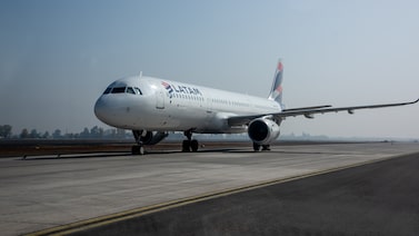 Tiquetes aéreos en Latinoamérica: ¿volar podría ser más barato con dólar y petróleo débiles? Tiquetes aéreos en Latinoamérica: ¿volar podría ser más barato con dólar y petróleo débiles?