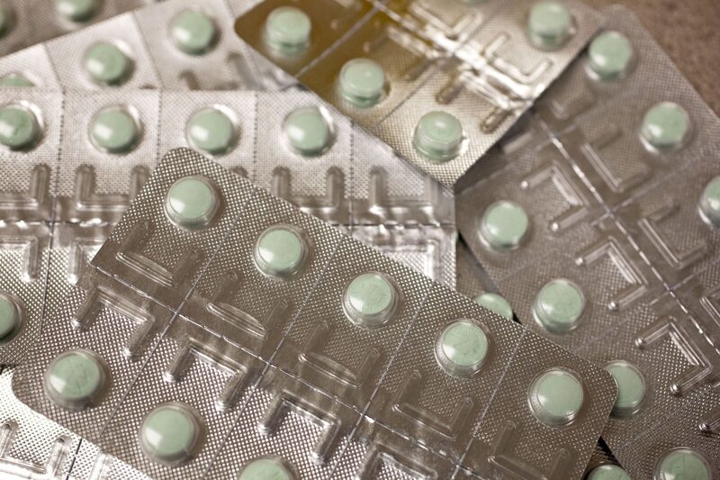 Además de los problemas de suministro en EE.UU., Canadá y Australia también han informado de la escasez de amoxicilina. Además de los problemas de suministro en EE.UU., Canadá y Australia también han informado de la escasez de amoxicilina.