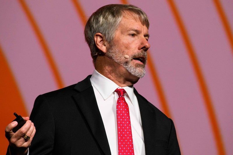 La empresa de software Palantir Technologies Inc. y Axon Enterprise Inc., fabricante de pistolas Taser y cámaras corporales para la policía, también se añadirán. La empresa de software Palantir Technologies Inc. y Axon Enterprise Inc., fabricante de pistolas Taser y cámaras corporales para la policía, también se añadirán.