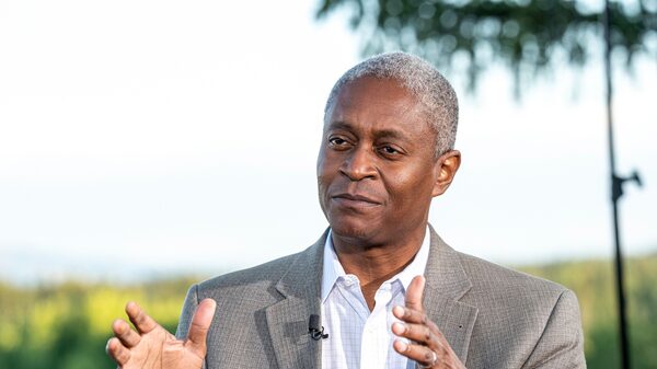 Bostic, de la Fed, pide una subida de tasas más y luego una pausa por un tiempo Bostic, de la Fed, pide una subida de tasas más y luego una pausa por un tiempo