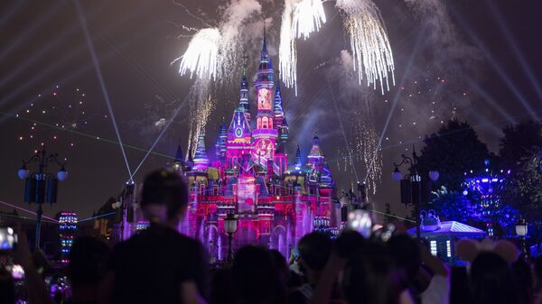 Disneyland de Shanghái cierra por segunda vez en un mes ante restricciones Covid Disneyland de Shanghái cierra por segunda vez en un mes ante restricciones Covid