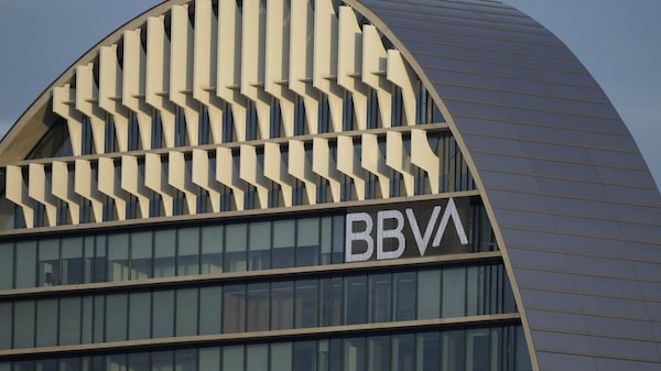 BBVA aumenta sus ganancias mientras México compensa la debilidad en España BBVA aumenta sus ganancias mientras México compensa la debilidad en España