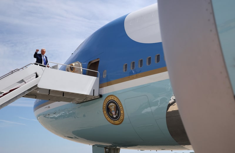 En el mundo de Trump, los jets pueden ser la clave para desbloquear favores políticos. En el mundo de Trump, los jets pueden ser la clave para desbloquear favores políticos.