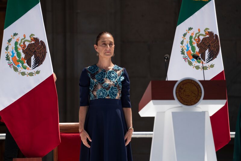 Claudia Sheinbaum, durante una asamblea en el zócalo de Ciudad de México sobre la segunda pausa a los aranceles del presidente Donald Trump, el domingo 9 de marzo de 2025. Claudia Sheinbaum, durante una asamblea en el zócalo de Ciudad de México sobre la segunda pausa a los aranceles del presidente Donald Trump, el domingo 9 de marzo de 2025.