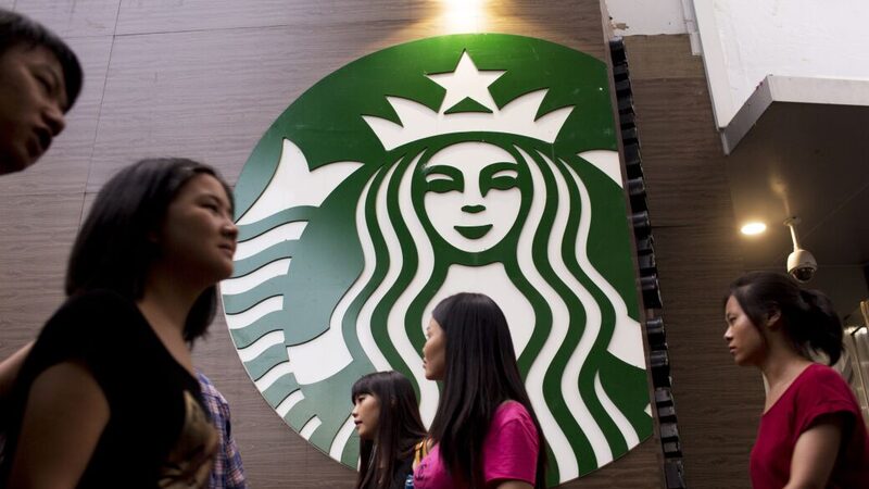 Starbucks vende 60% de operação na China para gestora local em negócio de US$ 4 bi Starbucks vende 60% de operação na China para gestora local em negócio de US$ 4 bi