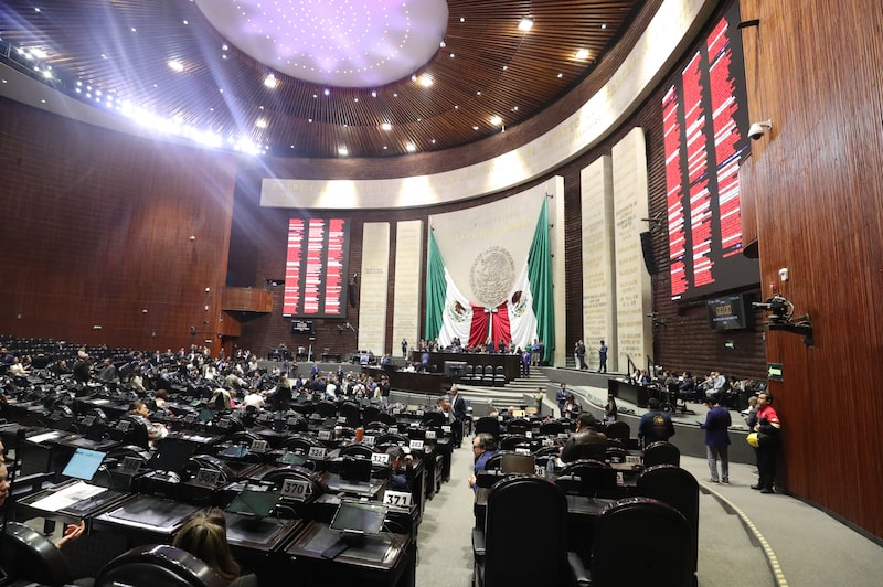 Pleno de la Cámara de Diputados durante la discusión de la Ley de Infraestructura, la madrugada del jueves 26 de marzo de 2026, Ciudad de México. Pleno de la Cámara de Diputados durante la discusión de la Ley de Infraestructura, la madrugada del jueves 26 de marzo de 2026, Ciudad de México.