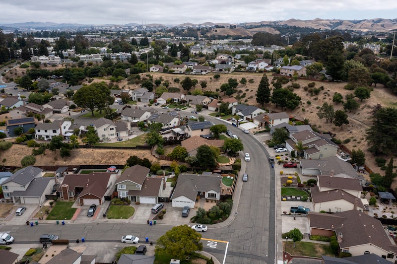 Homes in Hercules, California. Homes in Hercules, California.