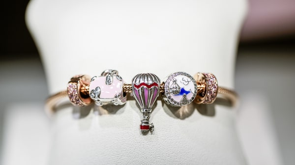 Pandora se cambia al oro y plata 100% reciclados antes de lo previsto: ¿por qué? Pandora se cambia al oro y plata 100% reciclados antes de lo previsto: ¿por qué?