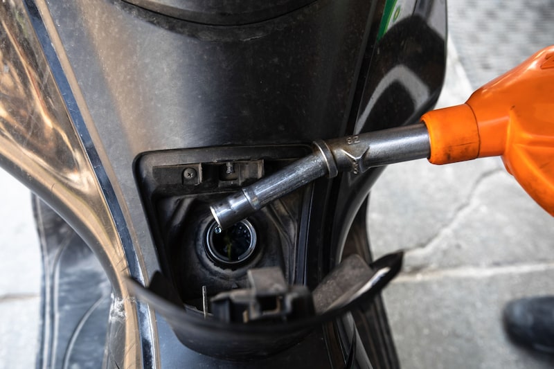 La presente semana arrancó con una baja en los precios de las gasolinas y diésel en Guatemala, pero cierra con nuevas alzas entre Q1 y Q2.50. La presente semana arrancó con una baja en los precios de las gasolinas y diésel en Guatemala, pero cierra con nuevas alzas entre Q1 y Q2.50.