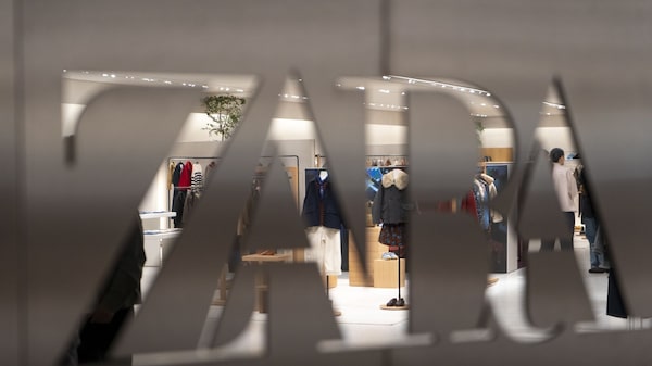 Inditex, dueña de Zara, muestra su resistencia con un fuerte aumento de sus ventas Inditex, dueña de Zara, muestra su resistencia con un fuerte aumento de sus ventas