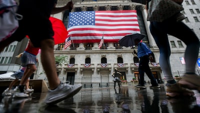 Pais incentivam filhos a investir e impulsionam novos negócios de corretoras nos EUA Pais incentivam filhos a investir e impulsionam novos negócios de corretoras nos EUA