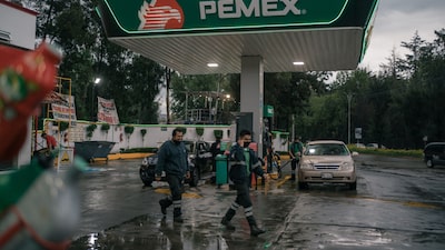 SAT revisará gasolineras con precios altos de diésel: Sheinbaum SAT revisará gasolineras con precios altos de diésel: Sheinbaum