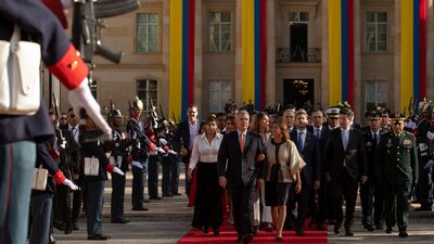 La Estrategia del Día Colombia: Las pullas de Duque en su despedida; Barclays le habla a Petro La Estrategia del Día Colombia: Las pullas de Duque en su despedida; Barclays le habla a Petro