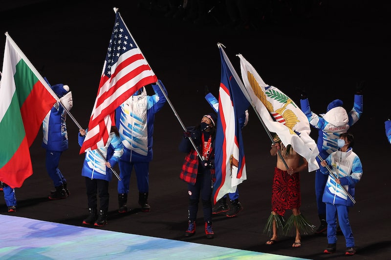 Elana Meyers Taylor carrega a bandeira americana Elana Meyers Taylor carrega a bandeira americana