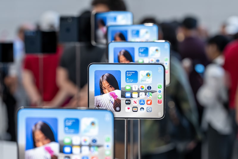 Apple iPhone Duo foldable smartphones during a product unveiling event at Apple Park in Cupertino, California, US, on Wednesday, Sept. 9, 2026. Apple Inc. unveiled the companys first foldable smartphone during a wide-ranging event Wednesday, betting that a new category can energize growth for its biggest-selling lineup. Photographer: David Paul Morris/Bloomberg Apple iPhone Duo foldable smartphones during a product unveiling event at Apple Park in Cupertino, California, US, on Wednesday, Sept. 9, 2026. Apple Inc. unveiled the companys first foldable smartphone during a wide-ranging event Wednesday, betting that a new category can energize growth for its biggest-selling lineup. Photographer: David Paul Morris/Bloomberg