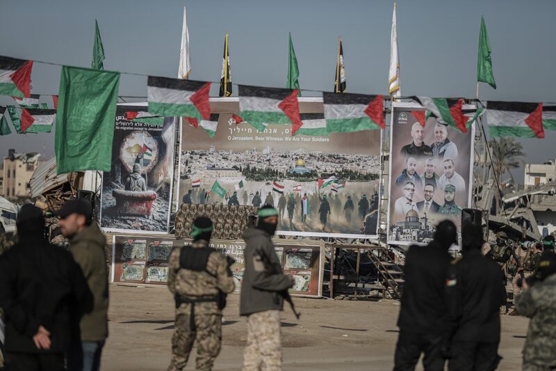 Tras la liberación de los rehenes el sábado, el presidente estadounidense afirmó que respaldará cualquier decisión que tome Israel tras el vencimiento del plazo para la liberación de todos los rehenes. Tras la liberación de los rehenes el sábado, el presidente estadounidense afirmó que respaldará cualquier decisión que tome Israel tras el vencimiento del plazo para la liberación de todos los rehenes.