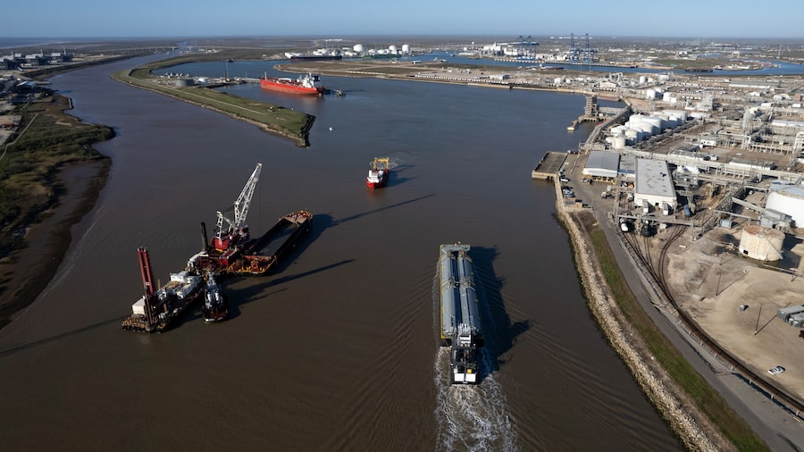 Exportaciones de petróleo venezolano a EE.UU. se duplican al aliviarse restricciones comerciales Exportaciones de petróleo venezolano a EE.UU. se duplican al aliviarse restricciones comerciales