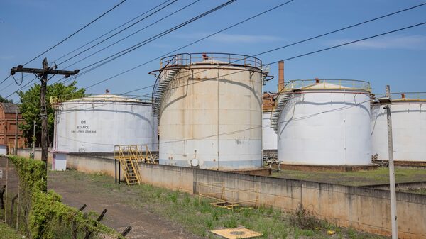 Raízen está em ‘negociações ativas’ para injeção de capital, diz CFO Raízen está em ‘negociações ativas’ para injeção de capital, diz CFO