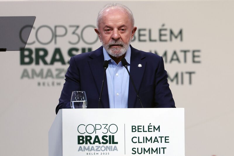 Brasil utilizará las ganancias del petróleo para financiar la transición energética: Lula. Brasil utilizará las ganancias del petróleo para financiar la transición energética: Lula.