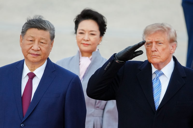 Xi Jinping, China's president, from left, Peng Liyuan, China's first lady, and US President Donald Trump during an arrival ceremony at Joint Base Andrews, Maryland, US, on Wednesday, Sept. 23, 2026. Xi Jinping and Donald Trump will sit down this week to hash out a plethora of thorny issues from trade to Taiwan. One thing both sides agree on: neither can afford to tap the brakes on AI. Photographer: Al Drago/Bloomberg Xi Jinping, China's president, from left, Peng Liyuan, China's first lady, and US President Donald Trump during an arrival ceremony at Joint Base Andrews, Maryland, US, on Wednesday, Sept. 23, 2026. Xi Jinping and Donald Trump will sit down this week to hash out a plethora of thorny issues from trade to Taiwan. One thing both sides agree on: neither can afford to tap the brakes on AI. Photographer: Al Drago/Bloomberg
