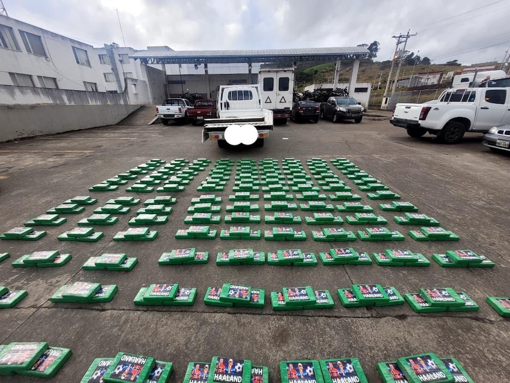 Ladrillos de cocaína con la imagen de Halland sorprenden a la Policía de Ecuador Ladrillos de cocaína con la imagen de Halland sorprenden a la Policía de Ecuador