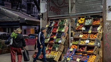 Confianza del consumidor cae a niveles de 2020: tres países de Latinoamérica figuran entre las mayores caídas Confianza del consumidor cae a niveles de 2020: tres países de Latinoamérica figuran entre las mayores caídas