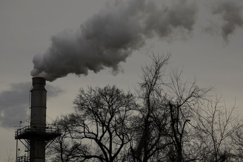 El ataque a una estación de bombeo de petróleo en Unecha causó daños y un incendio a gran escala en la zona de la instalación, en la región rusa de Briansk. El ataque a una estación de bombeo de petróleo en Unecha causó daños y un incendio a gran escala en la zona de la instalación, en la región rusa de Briansk.