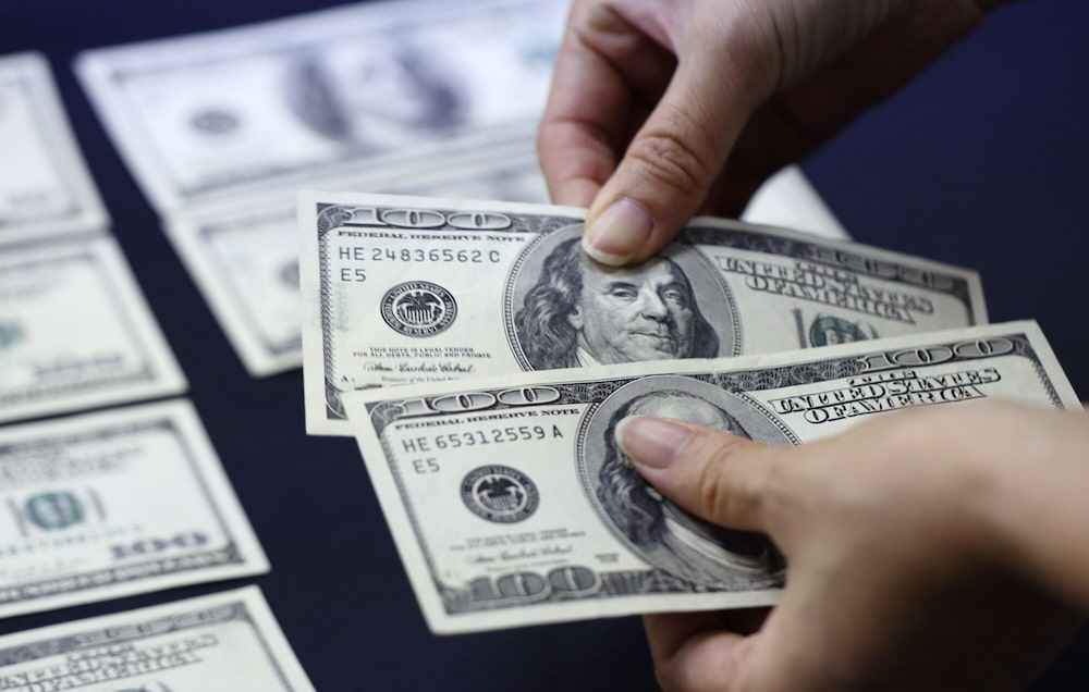 Hay dos reglas fundamentales en las finanzas personales que debemos seguir: gastar menos de lo que ingresa para generar ahorro y hacer una planificación y proyección de nuestras finanzas. Hay dos reglas fundamentales en las finanzas personales que debemos seguir: gastar menos de lo que ingresa para generar ahorro y hacer una planificación y proyección de nuestras finanzas.