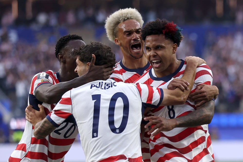 Los jugadores estadounidenses celebran un gol durante el partido del Grupo D de la Copa del Mundo de la FIFA 2026 entre Estados Unidos y Paraguay, disputado en el Estadio de Los Ángeles el 12 de junio. Fotógrafo: Dean Mouhtaropoulos/Getty Images Los jugadores estadounidenses celebran un gol durante el partido del Grupo D de la Copa del Mundo de la FIFA 2026 entre Estados Unidos y Paraguay, disputado en el Estadio de Los Ángeles el 12 de junio. Fotógrafo: Dean Mouhtaropoulos/Getty Images