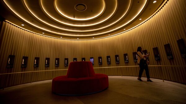 De rojo a champaña, así cambia la tradicional alfombra de los Premios Óscar este año De rojo a champaña, así cambia la tradicional alfombra de los Premios Óscar este año