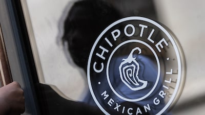 Chipotle retira jalapeños en Minnesota por posible vínculo con un brote de salmonela Chipotle retira jalapeños en Minnesota por posible vínculo con un brote de salmonela