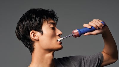 Cámara, IA y hasta Wifi: Dyson lanza su primer cepillo de dientes de US$500 y así funciona Cámara, IA y hasta Wifi: Dyson lanza su primer cepillo de dientes de US$500 y así funciona