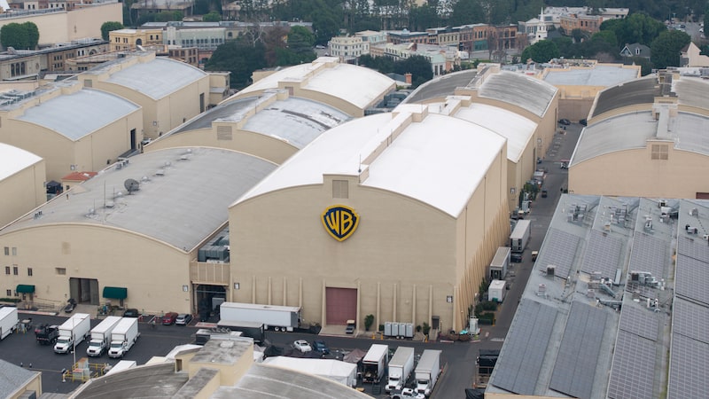 Nova disputa? Warner avalia reabrir negociações com a Paramount, dizem fontes Nova disputa? Warner avalia reabrir negociações com a Paramount, dizem fontes