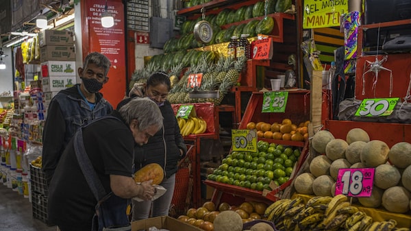 México anunciaría un pacto con privados para limitar precios y frenar inflación México anunciaría un pacto con privados para limitar precios y frenar inflación