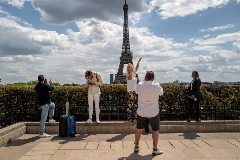 Volta das viagens favorece empresas ligadas ao turismo, como redes de hoteis, agências de viagem, companhias aéreas e aplicativos especializados Volta das viagens favorece empresas ligadas ao turismo, como redes de hoteis, agências de viagem, companhias aéreas e aplicativos especializados