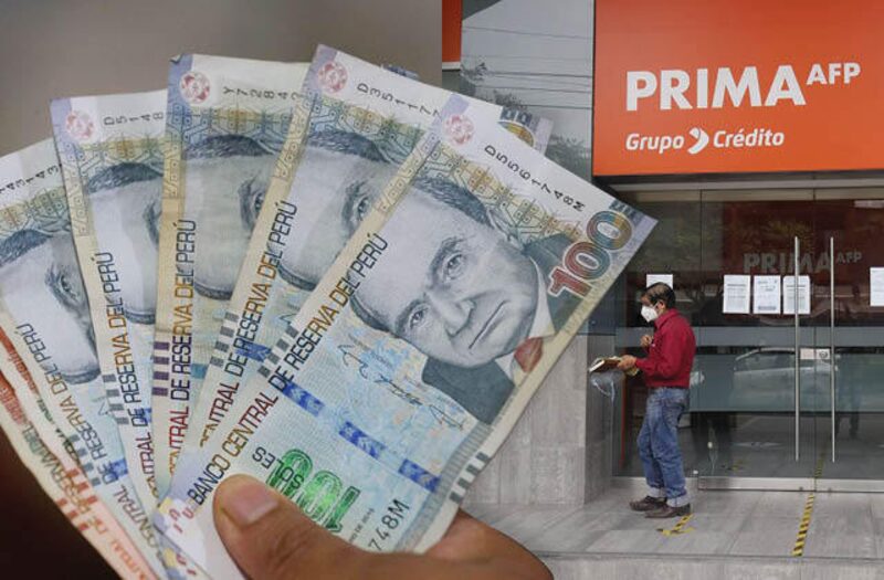 El afiliado a una AFP en Perú puede solicitar el retiro extraordinario de fondos de su fondo de pensiones hasta por un monto equivalente a cuatro UIT, respecto del total registrado en su cuenta individual de capitalización de aportes obligatorios. El afiliado a una AFP en Perú puede solicitar el retiro extraordinario de fondos de su fondo de pensiones hasta por un monto equivalente a cuatro UIT, respecto del total registrado en su cuenta individual de capitalización de aportes obligatorios.