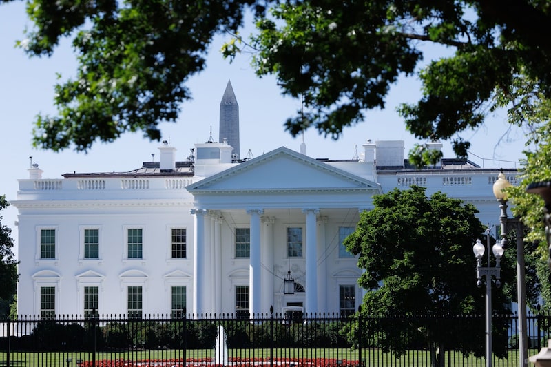Casa Branca em Washington DC: discussões avançam sobre possível ataque ao Irã, segundo fontes (Foto: Aaron Schwartz/Bloomberg( Casa Branca em Washington DC: discussões avançam sobre possível ataque ao Irã, segundo fontes (Foto: Aaron Schwartz/Bloomberg(
