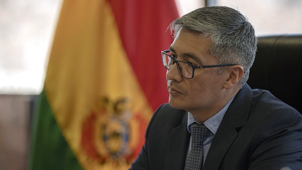 Bolivia usará reservas en dólares para pagar bonos, dice ministro de Finanzas Bolivia usará reservas en dólares para pagar bonos, dice ministro de Finanzas
