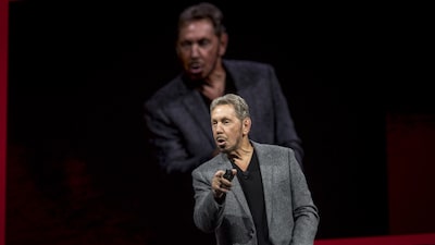 Como o fundador da Oracle superou Musk e se tornou o bilionário mais influente de 2025 Como o fundador da Oracle superou Musk e se tornou o bilionário mais influente de 2025