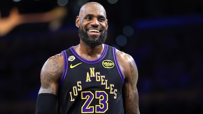 LeBron James obtuvo un préstamo de casi US$300 millones de aseguradoras asesoradas por Guggenheim LeBron James obtuvo un préstamo de casi US$300 millones de aseguradoras asesoradas por Guggenheim