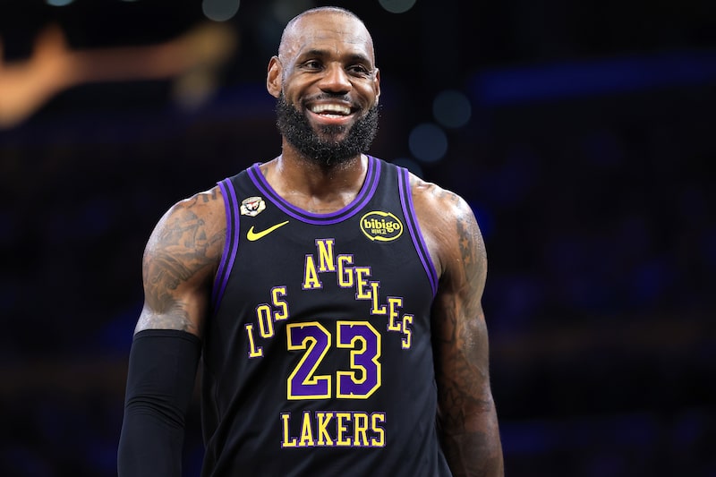 Phoenix Suns v Los Angeles Lakers Phoenix Suns v Los Angeles Lakers