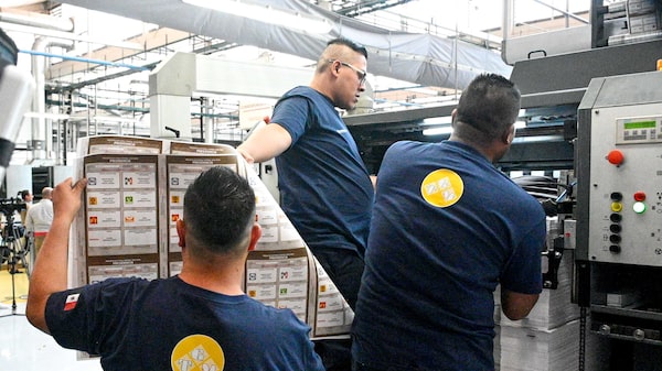 INE y Gobierno de México dan banderazo a la impresión de millones de boletas para la elección presidencial INE y Gobierno de México dan banderazo a la impresión de millones de boletas para la elección presidencial