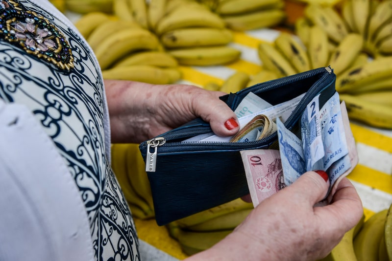 Los mercados brasileños se encaminan a la peor semana en dos años después de que un plan muy cacareado para recortar el gasto público. Los mercados brasileños se encaminan a la peor semana en dos años después de que un plan muy cacareado para recortar el gasto público.