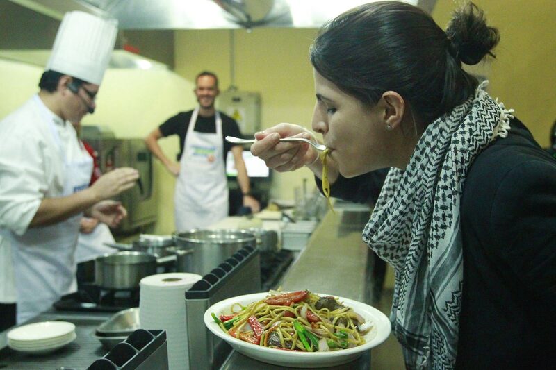 Por pedido de diversos congresistas se excluyó en el proyecto de ley a las empresas que conformen un grupo económico o tengan vinculación económica con empresas grandes nacionales y del extranjero. Por pedido de diversos congresistas se excluyó en el proyecto de ley a las empresas que conformen un grupo económico o tengan vinculación económica con empresas grandes nacionales y del extranjero.