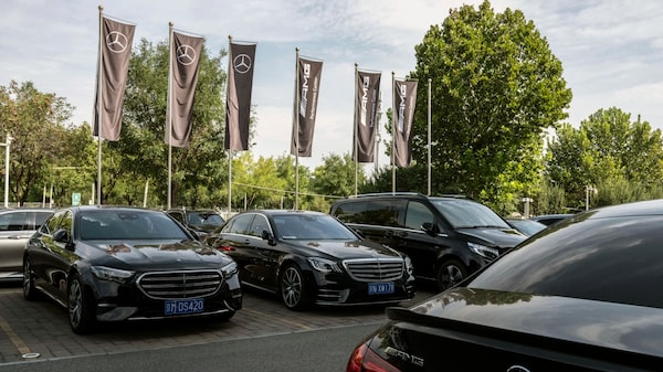 Vendas da Mercedes-Benz caem 6% no 1º trimestre com recuo na China e pressão no luxo Vendas da Mercedes-Benz caem 6% no 1º trimestre com recuo na China e pressão no luxo