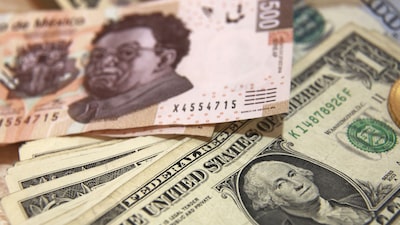 Peso mexicano cae por un tono más hawkish de la Fed, dovish de Banxico y bonos de EE.UU. Peso mexicano cae por un tono más hawkish de la Fed, dovish de Banxico y bonos de EE.UU.